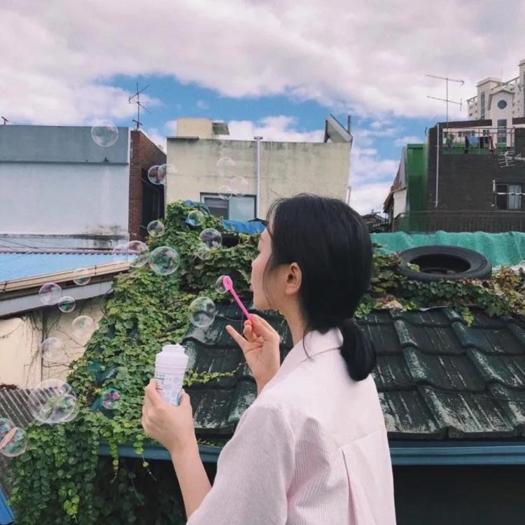 绯村剑心（原名：绯村心太；身份：飞天御剑流十四代传人、“刽子手拔刀斋”） - 天堂视频在线观看1 - 在线看剧